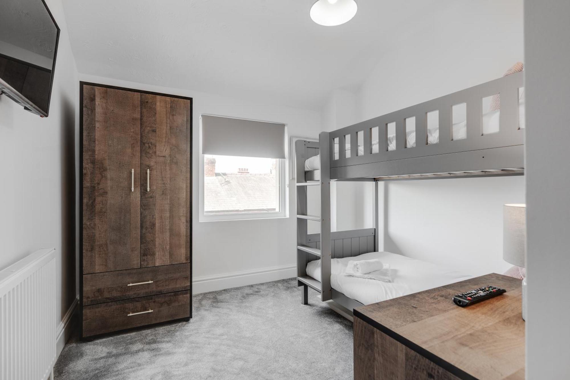 St David'S - Stylish 2 Bed Apartment, Free Parking, Close To Beach Lytham St Annes Extérieur photo